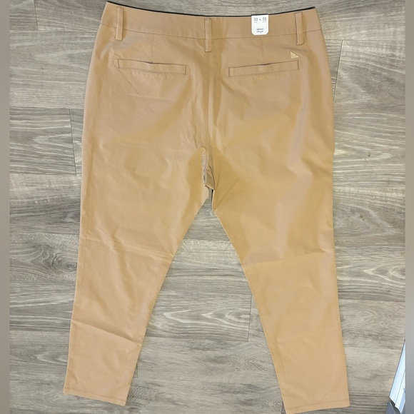 UNTUCKit Traveler Tech Pants - Picture 3 of 4
